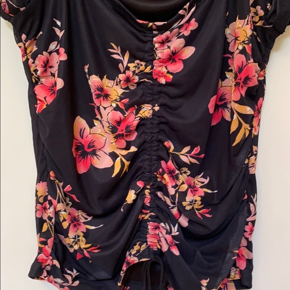 Guess Floral Top - Picture 2 of 8